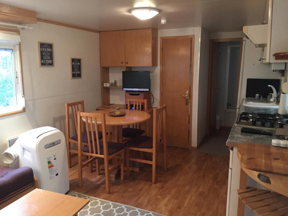 Mobil-Home 4-6 Personnes サン・ジュリアン・アン・ボルヌ エクステリア 写真